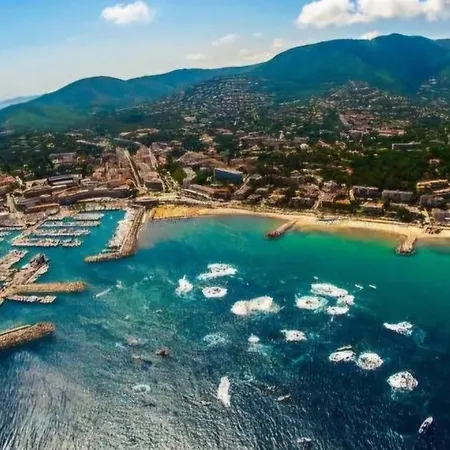 Au Petit Bonheur Parking Gratuit Cavalaire-sur-Mer