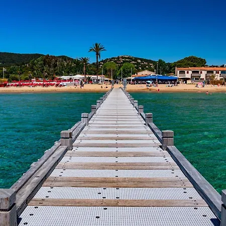 Au Petit Bonheur Parking Gratuit * Cavalaire-sur-Mer