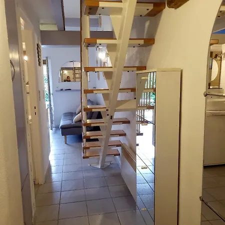 Au Petit Bonheur Parking Gratuit *